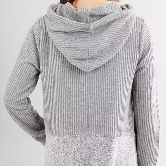 BKE Buckle brushed waffle knit hoodie drawstring top size small grey raw hem - Picture 2 of 10